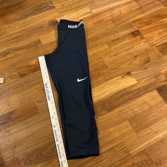 Nike dry fit extra small midcalf link work out leggings - Picture 3 of 4